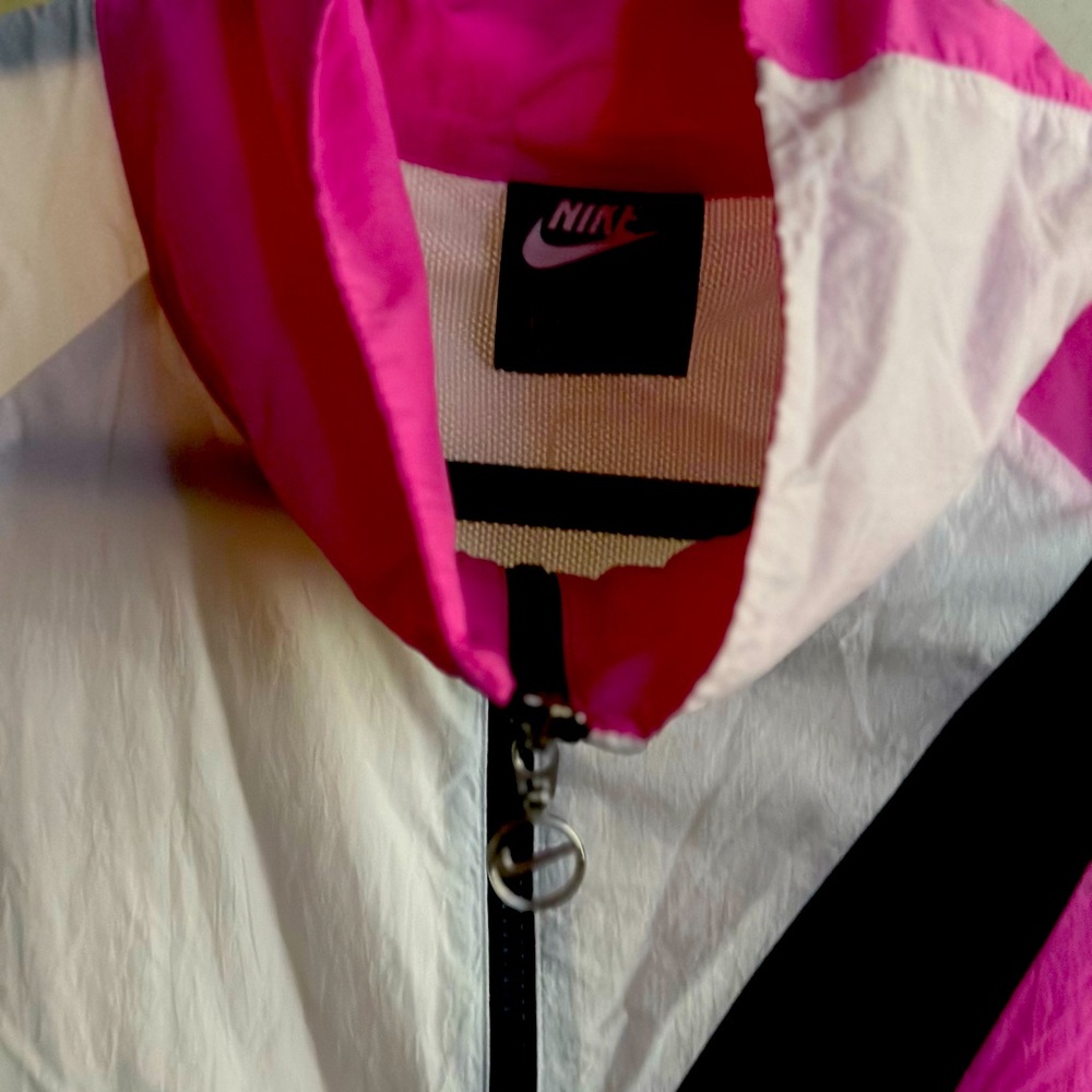 Retro Nike Women’s Lightweight Jacket NWOT